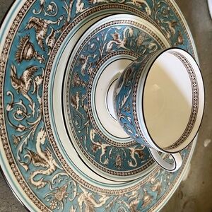 Wedgwood Florentine Blue and White Dinnerware - 100 piece , complete set!